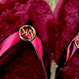 Beautiful fur Michael Kors sandals 🩴